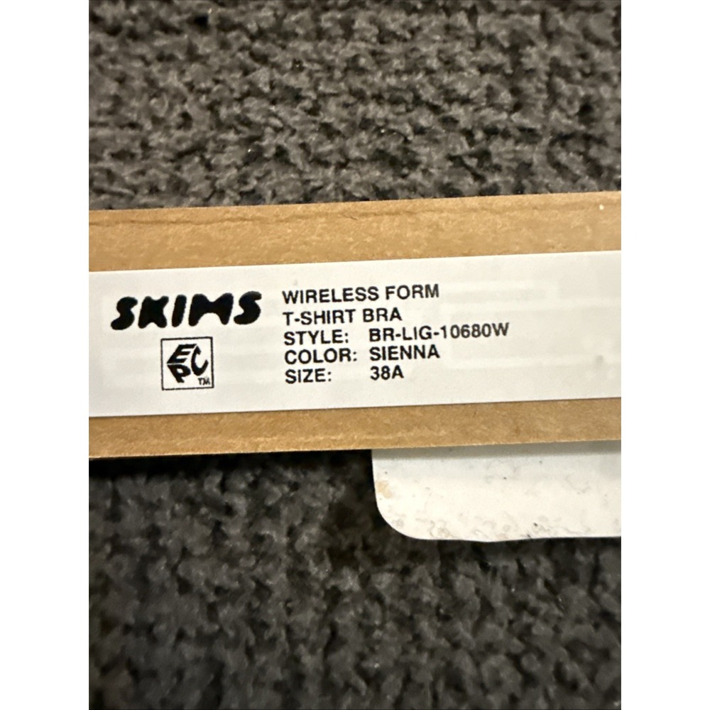 Skims Wireless Form Tshirt Bra - Sienna Brown- New - 38A - Picture 4 of 4